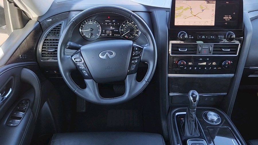 2023 Infiniti QX80 LUXE - Image 6