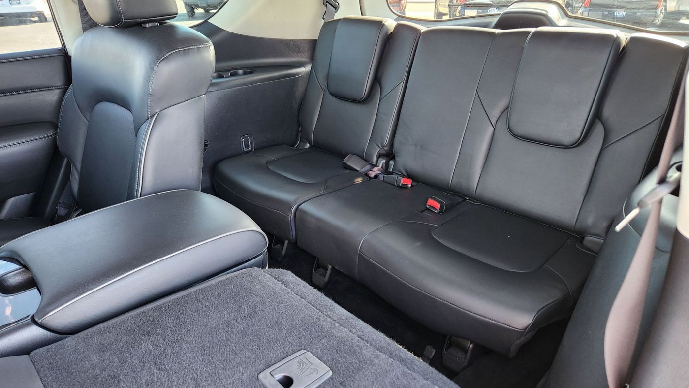 2023 Infiniti QX80 LUXE - Image 9