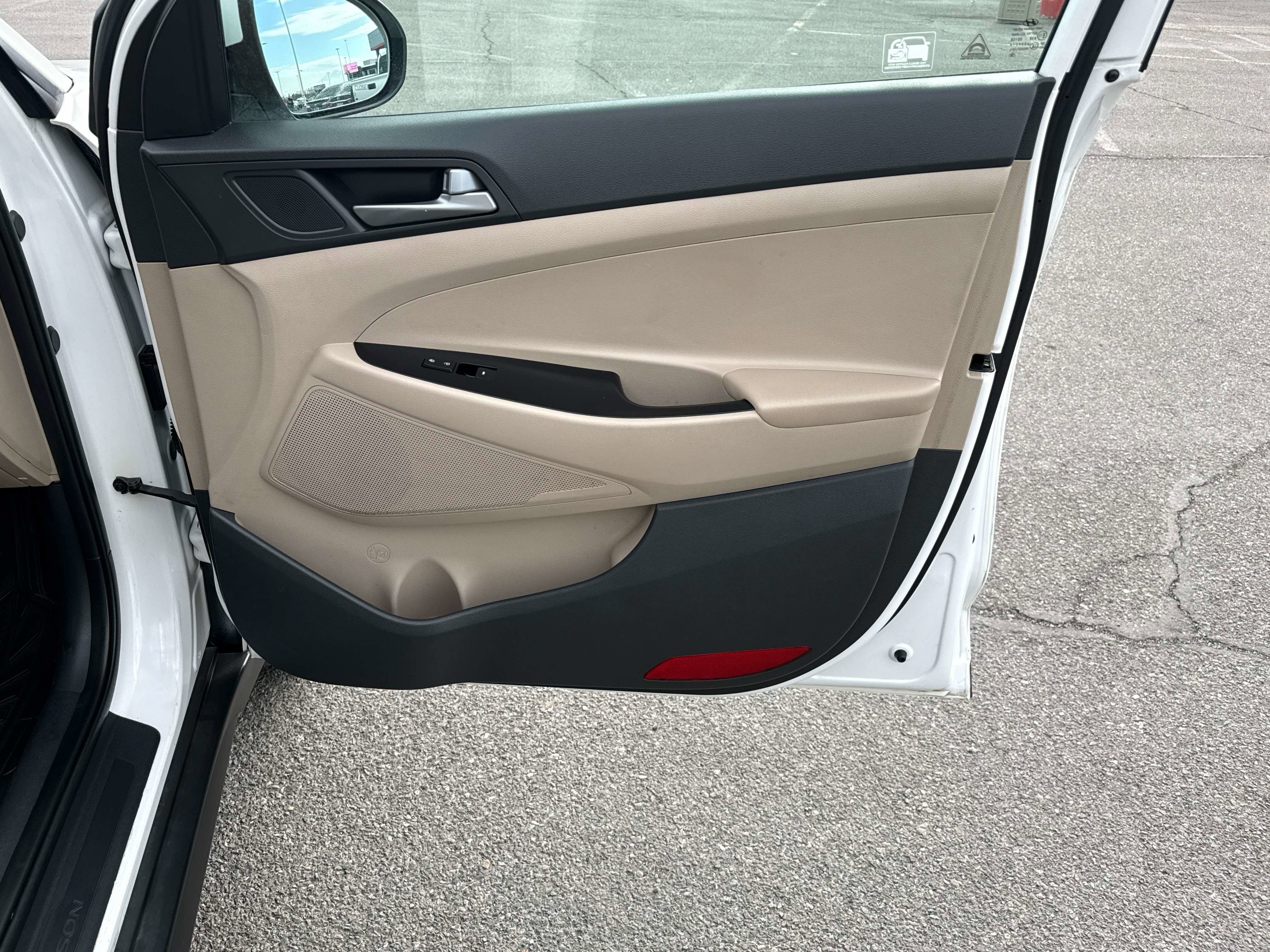 2017 Hyundai Tucson - Image 19