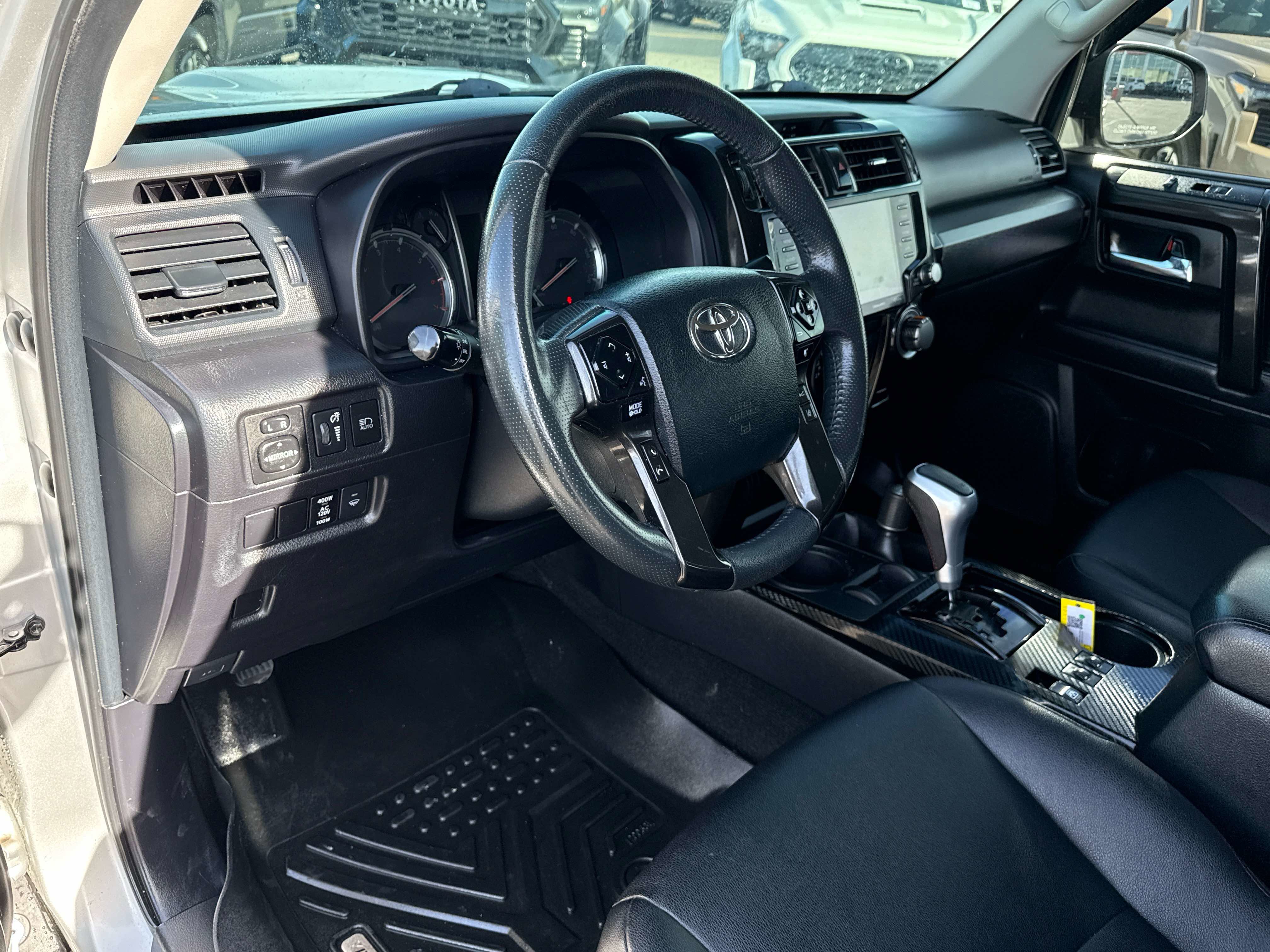 2022 Toyota 4Runner - Image 10