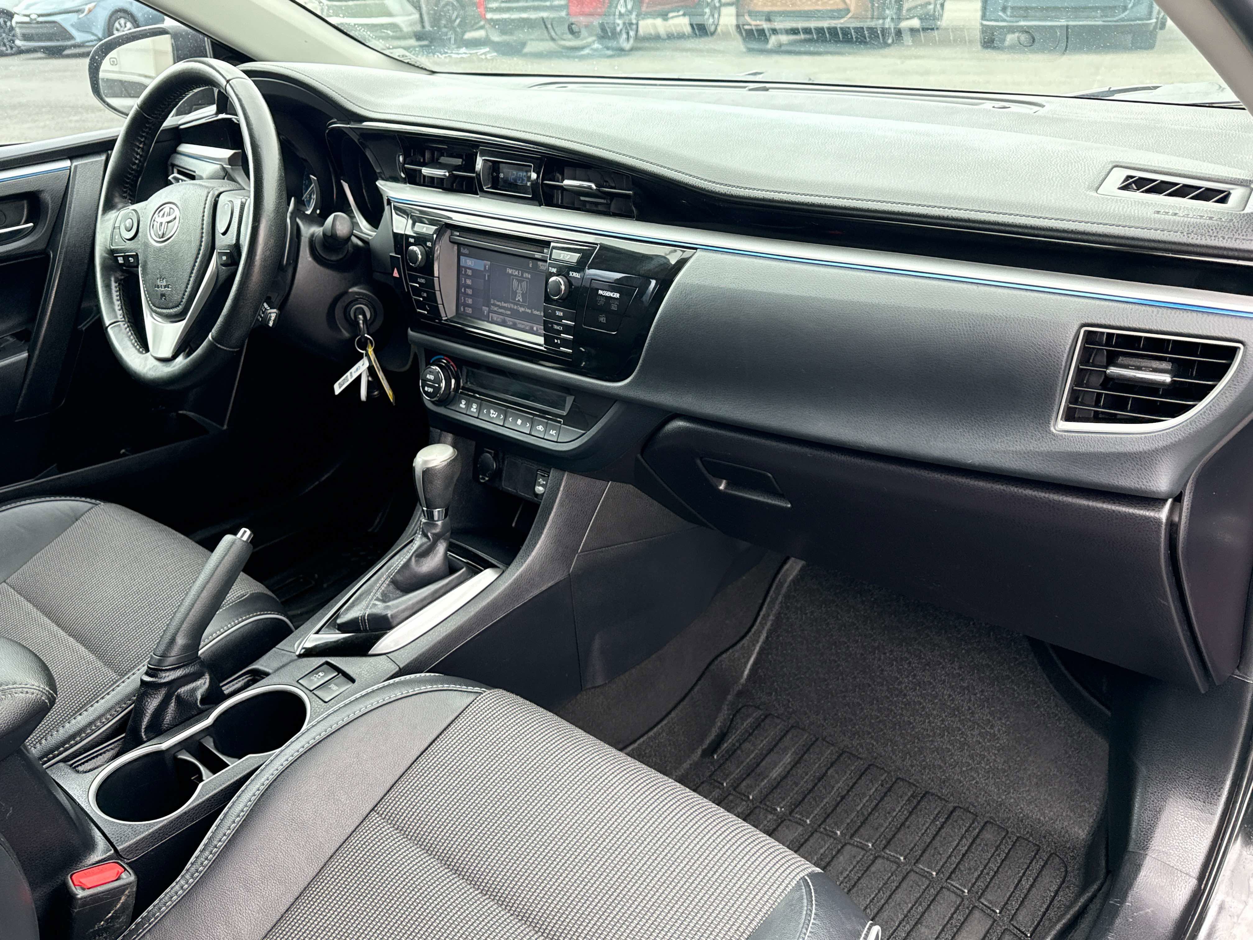 2016 Toyota Corolla - Image 18