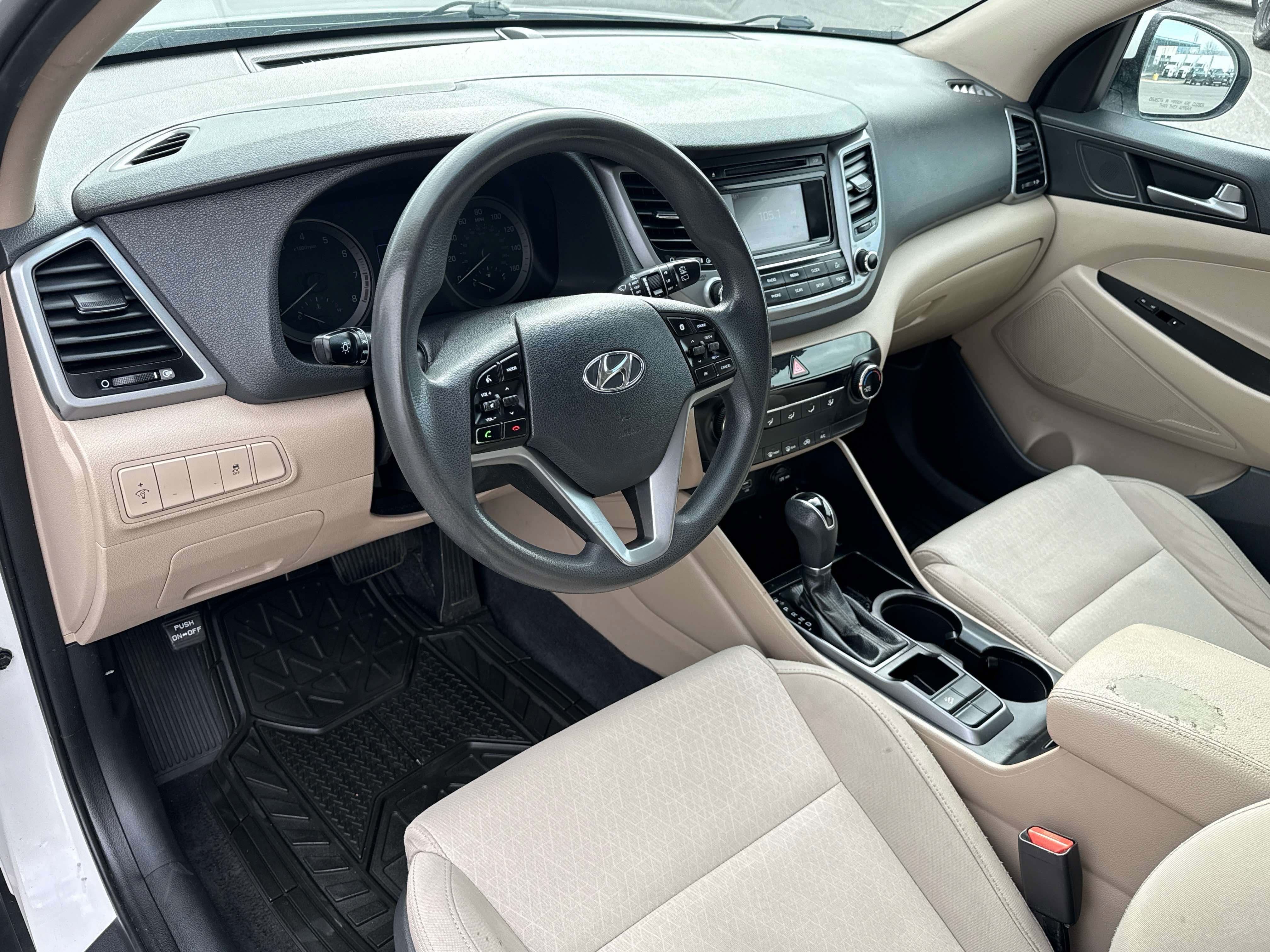 2017 Hyundai Tucson - Image 10