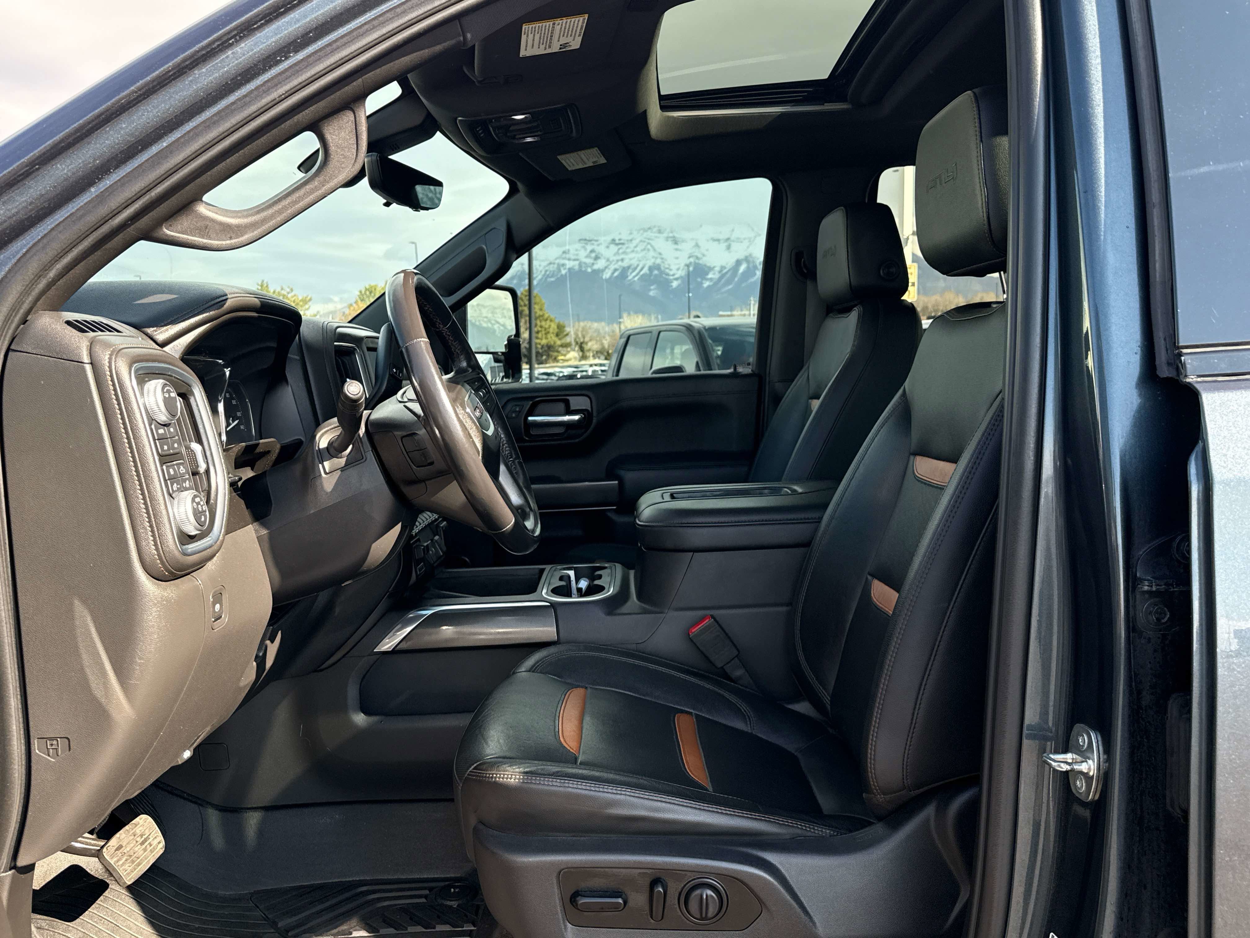 2020 GMC Sierra 1500 - Image 11