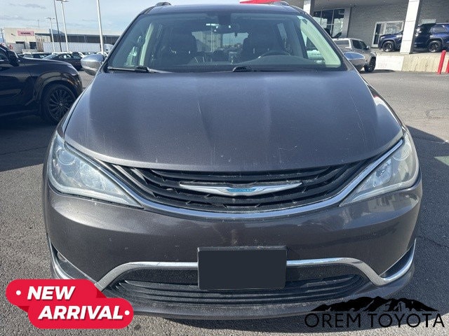 2018 Chrysler Pacifica - Image 12