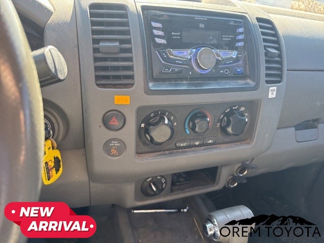 2005 Nissan Frontier 4WD - Image 8