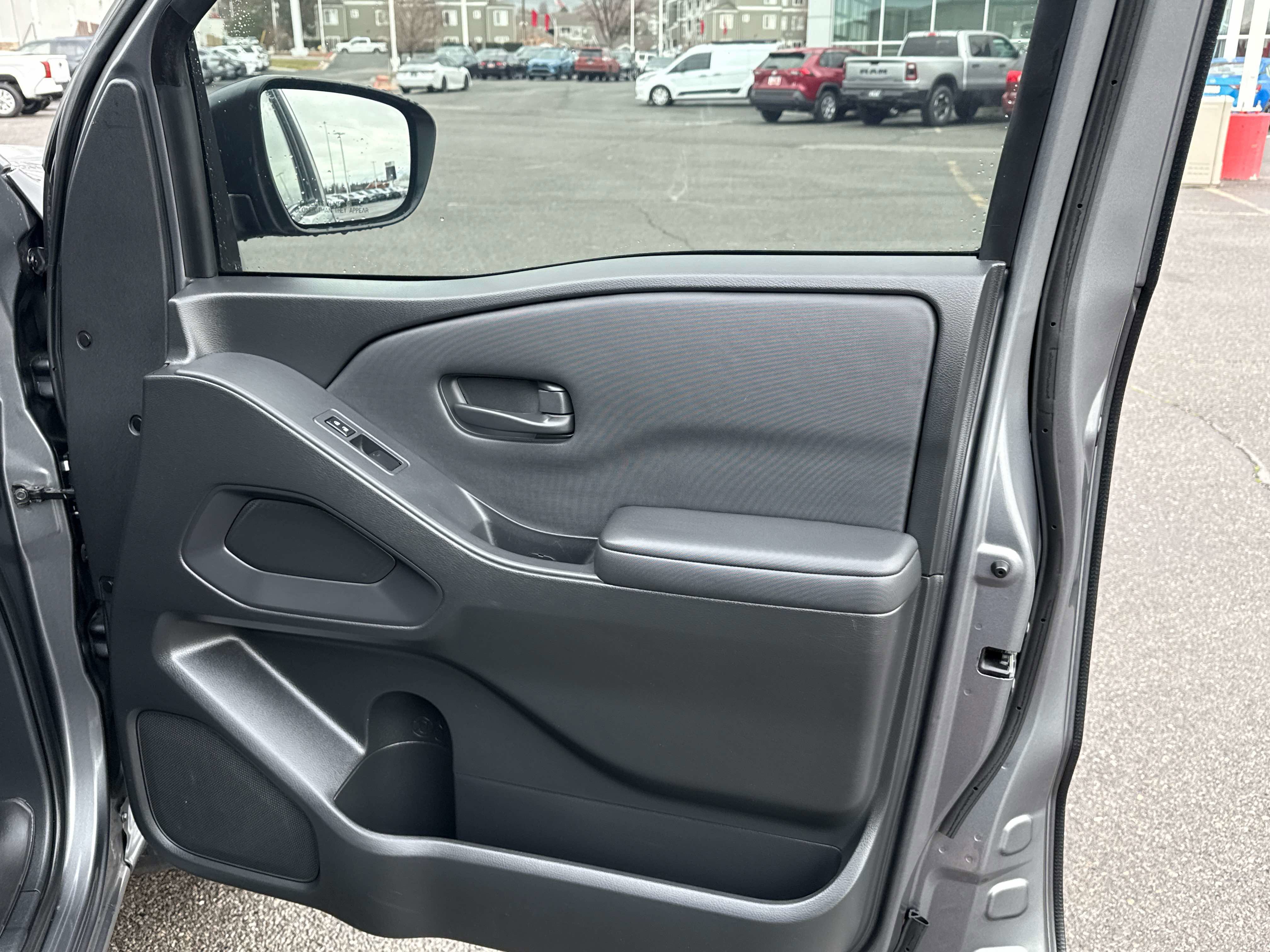 2022 Nissan Frontier - Image 19