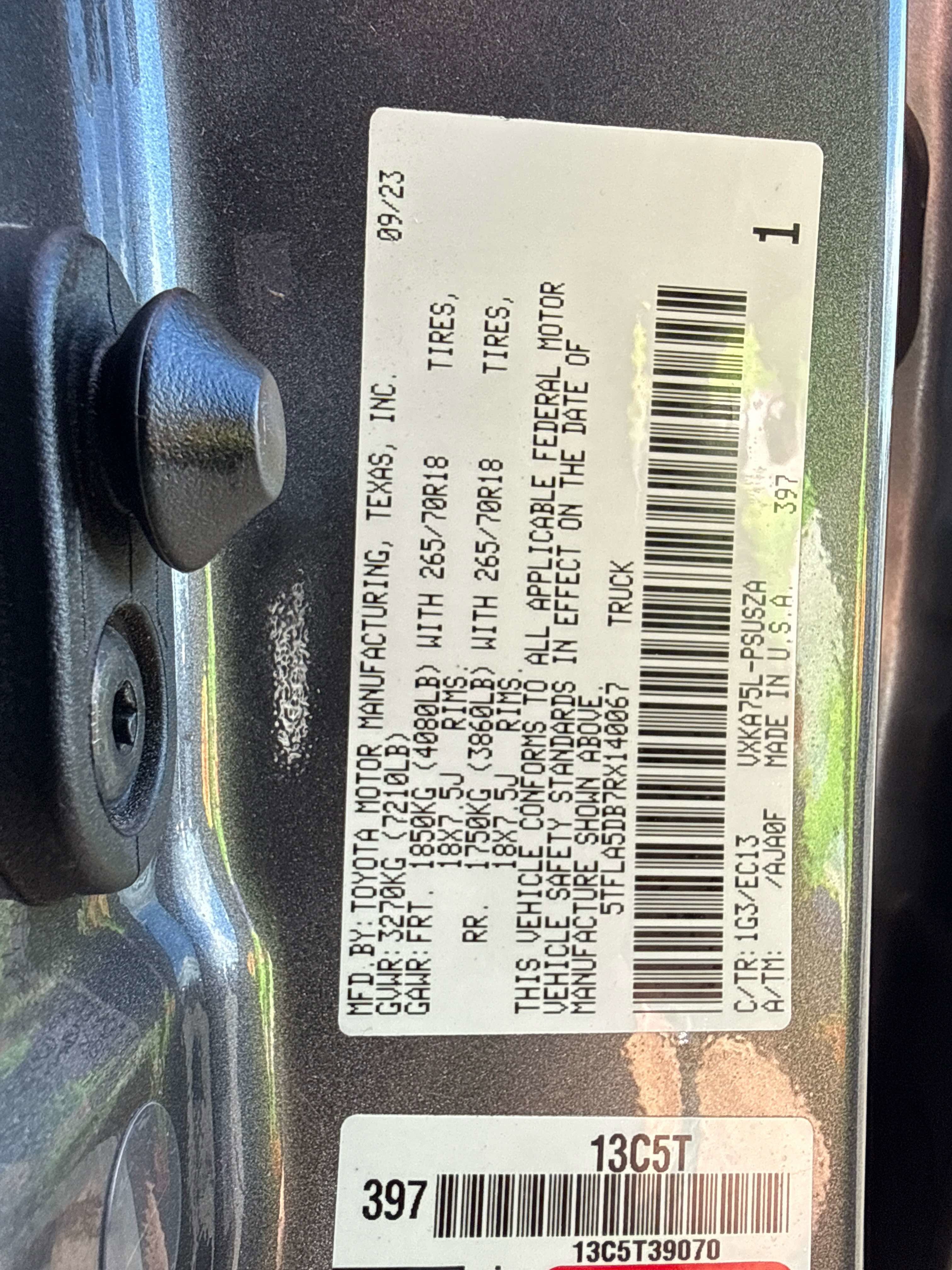 2024 Toyota Tundra 4WD - Image 28