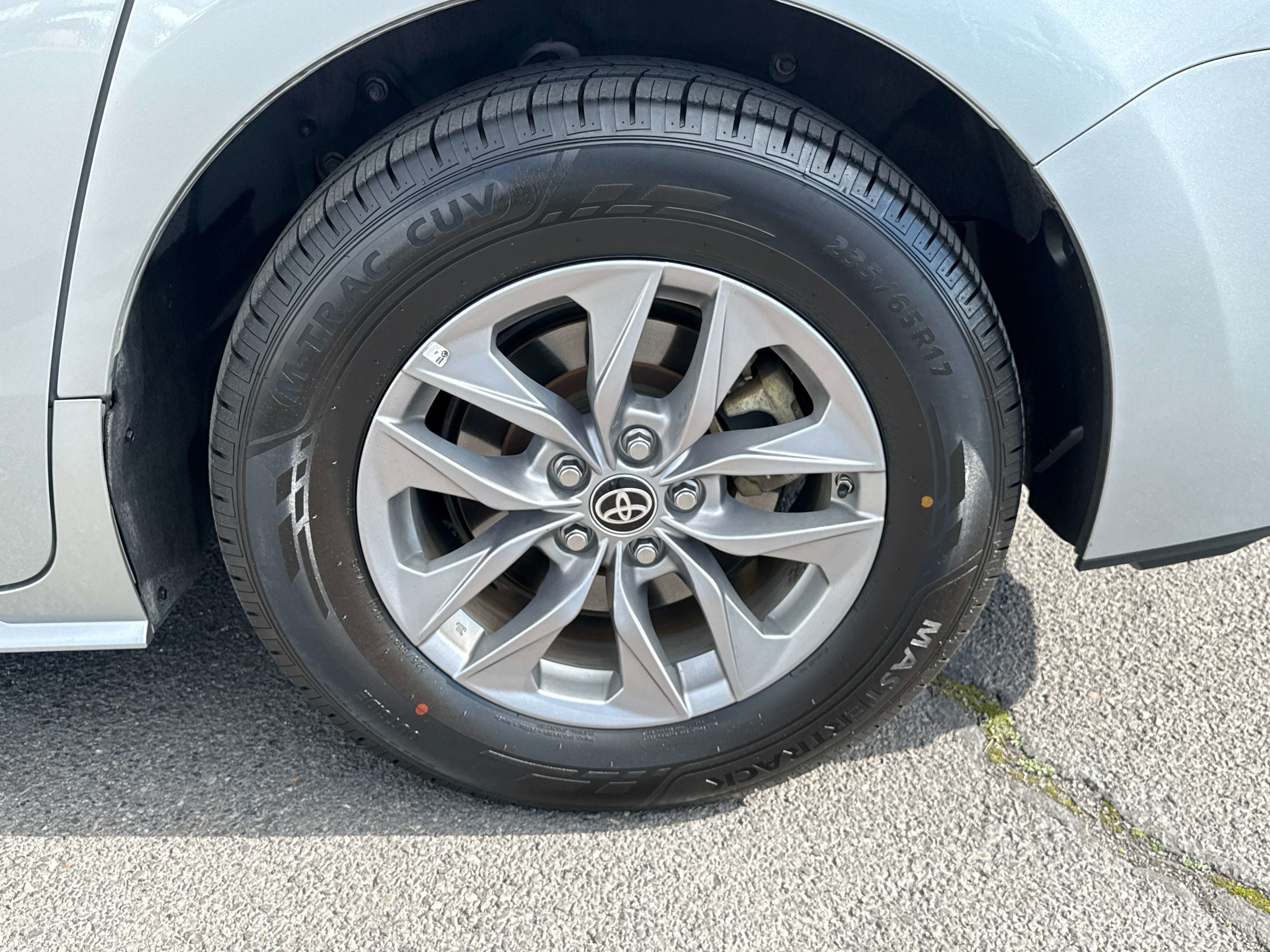 2024 Toyota Sienna - Image 7