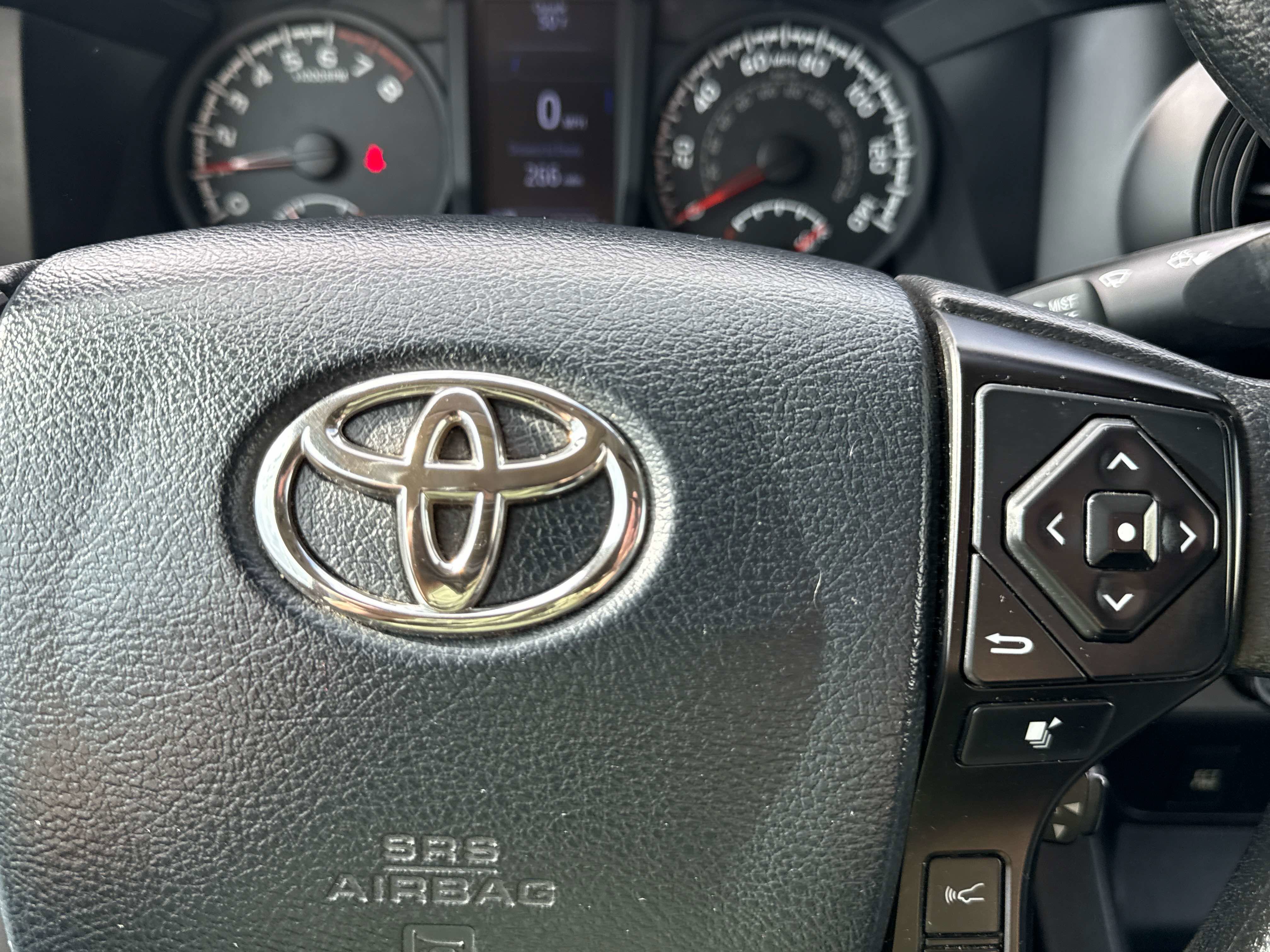 2018 Toyota Tacoma - Image 25