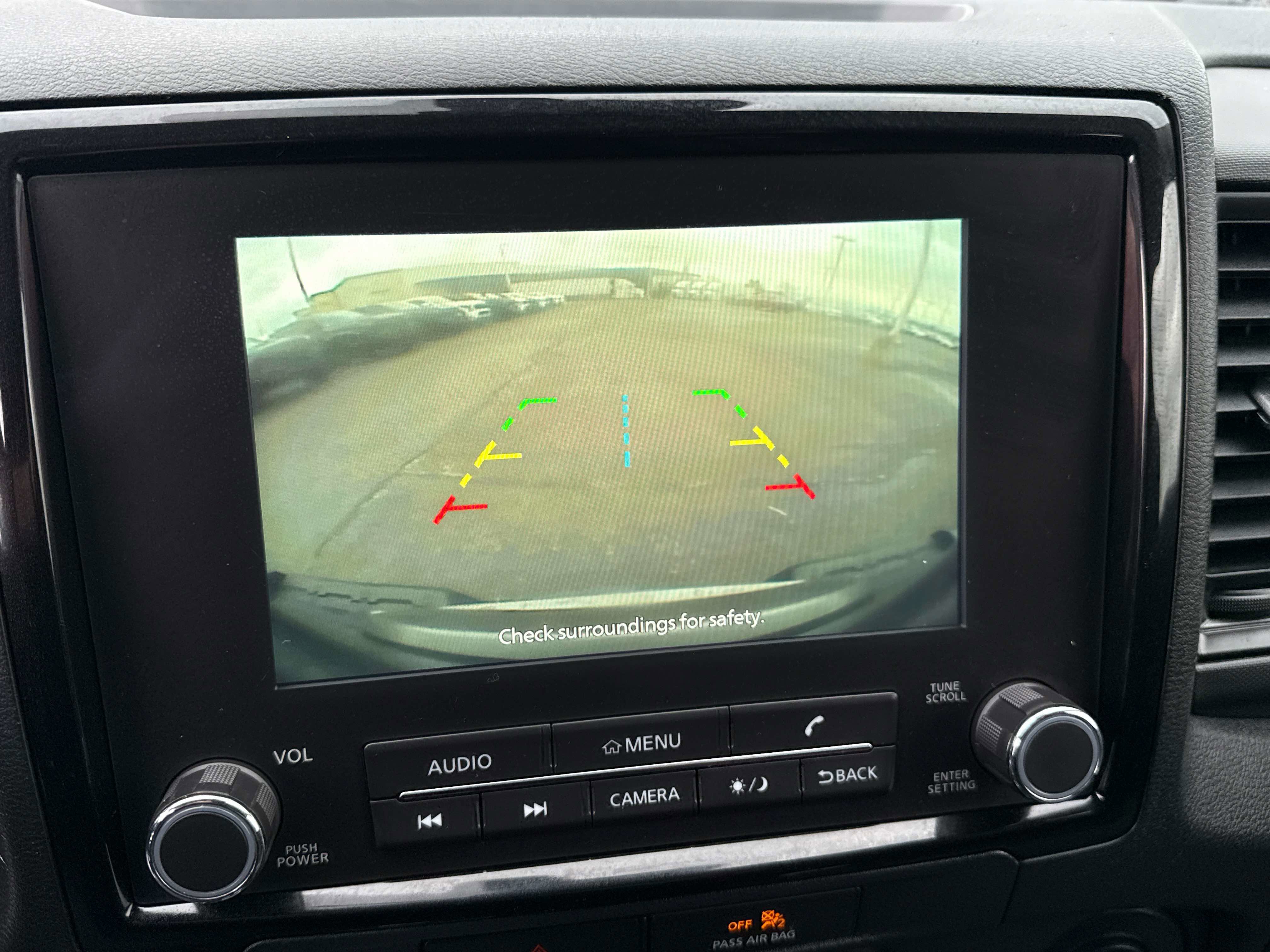 2022 Nissan Frontier - Image 24