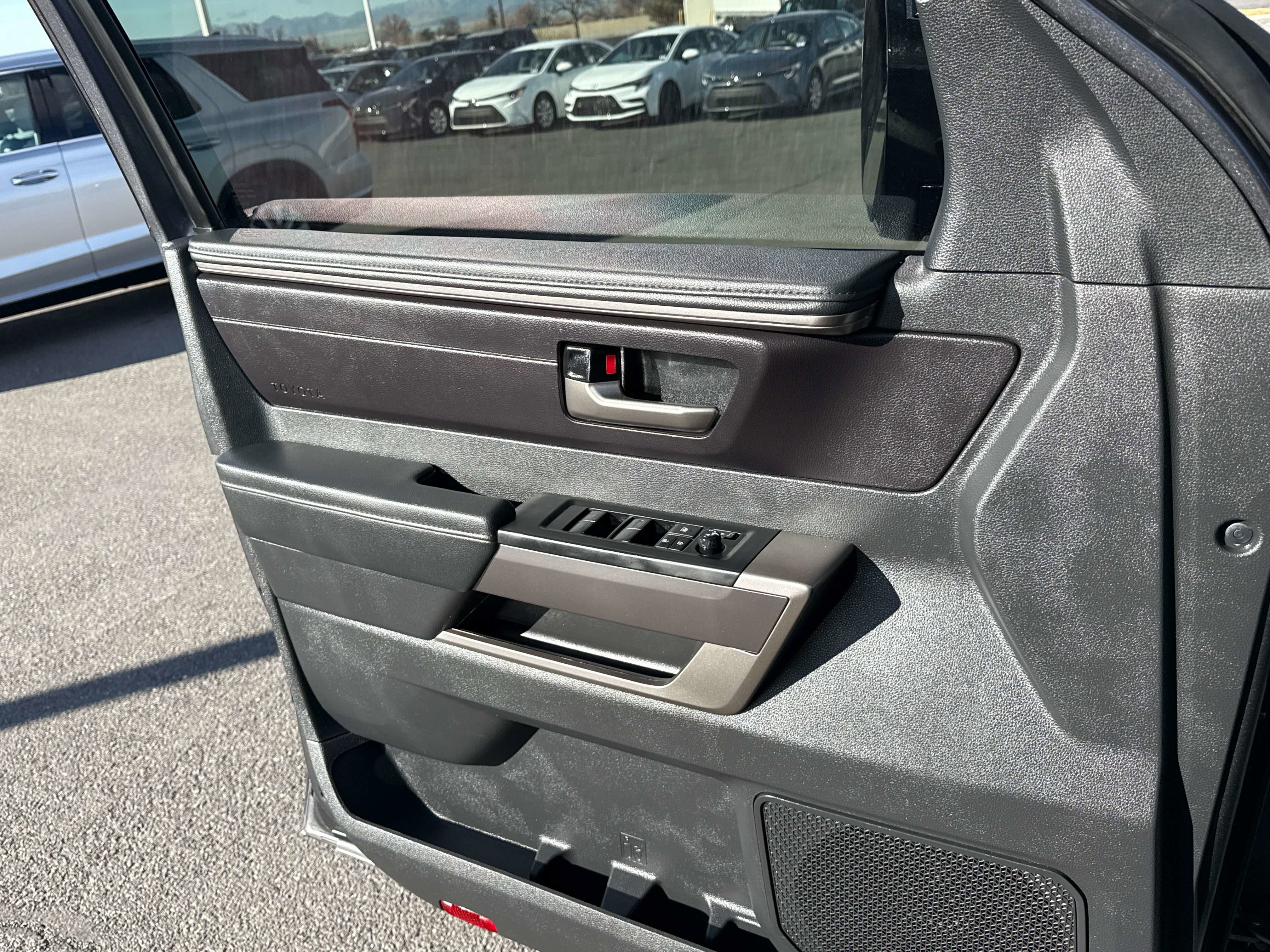 2024 Toyota Tundra 4WD - Image 12