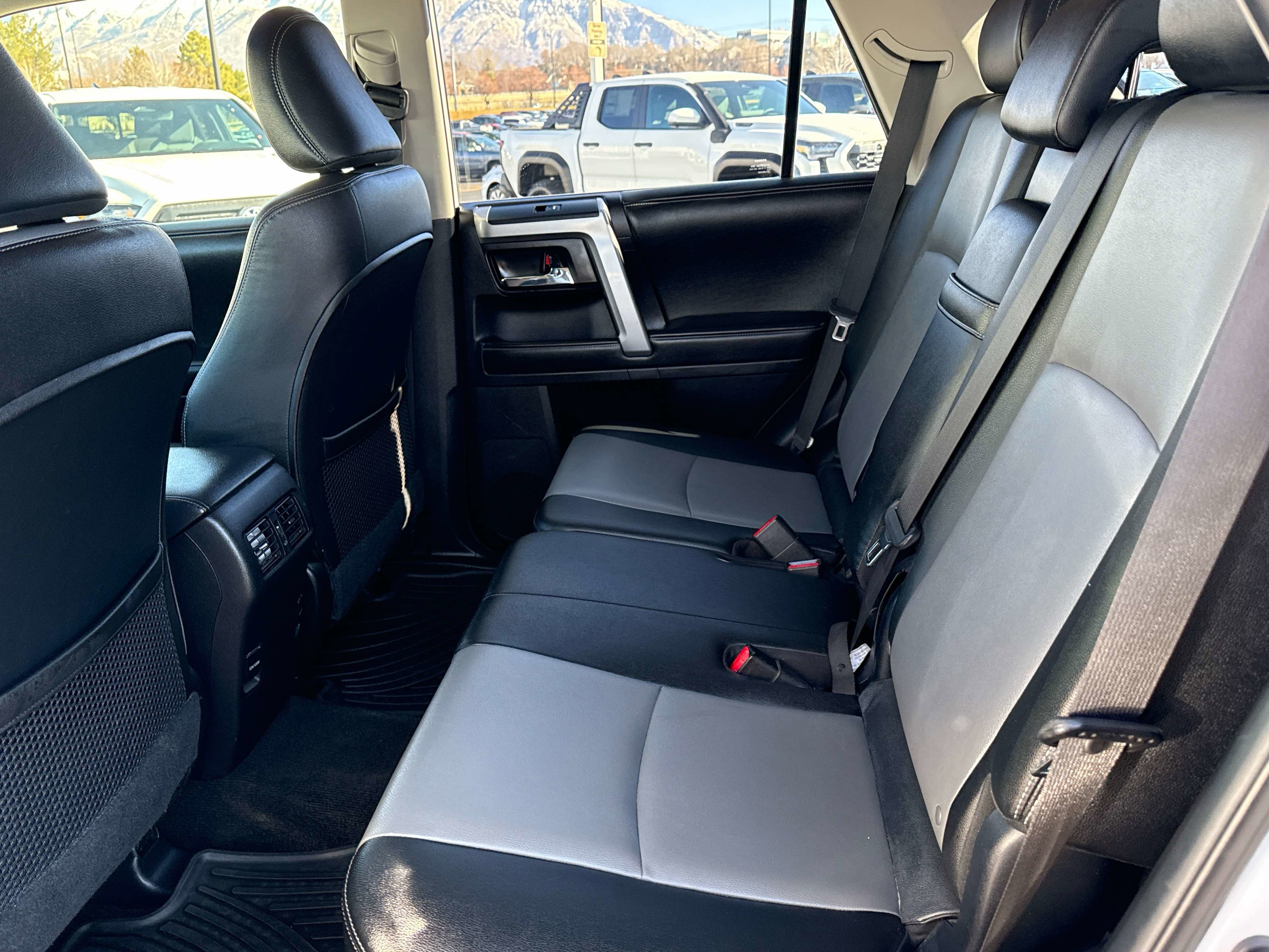 2015 Toyota 4Runner - Image 13