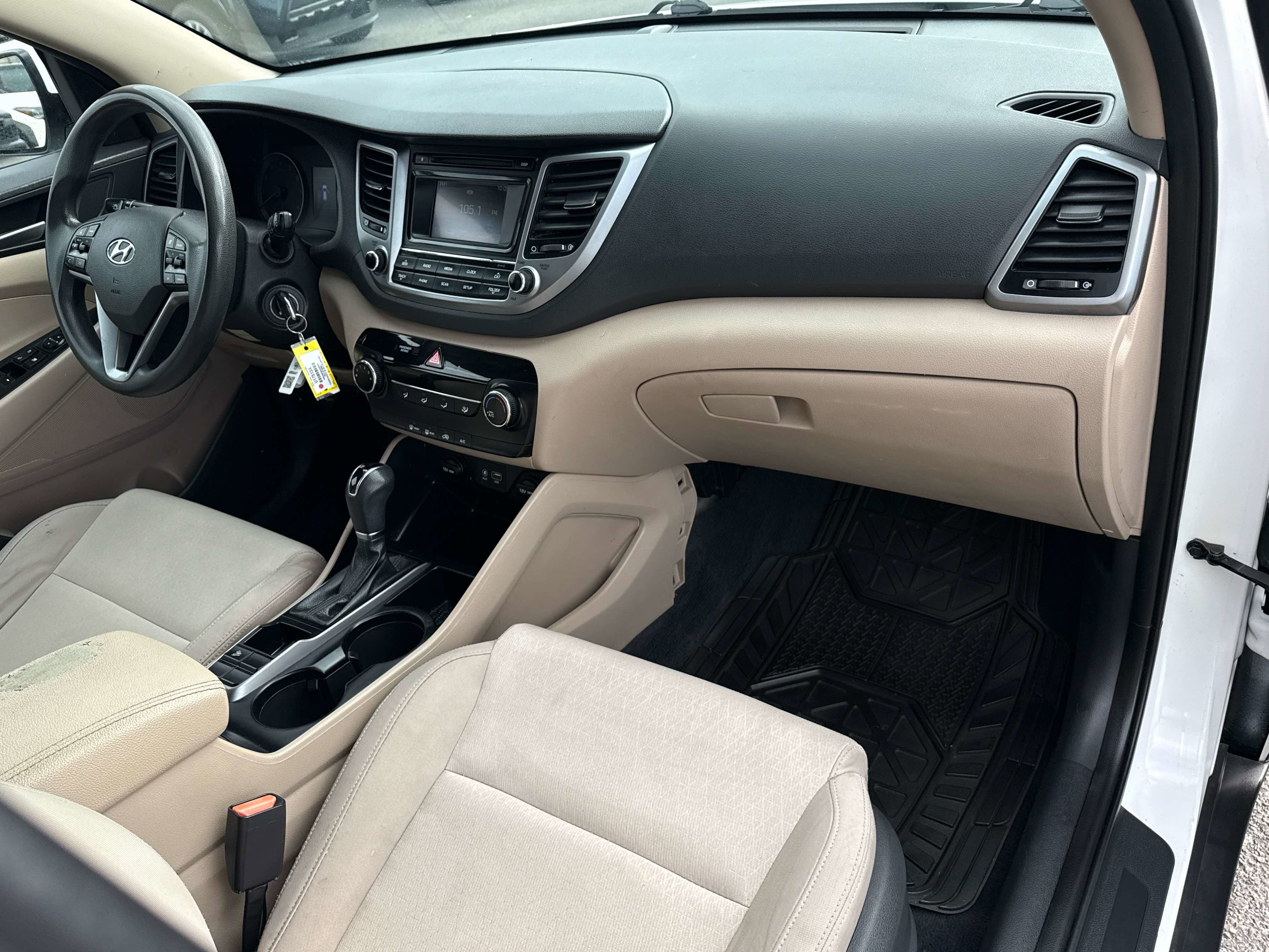 2017 Hyundai Tucson - Image 18