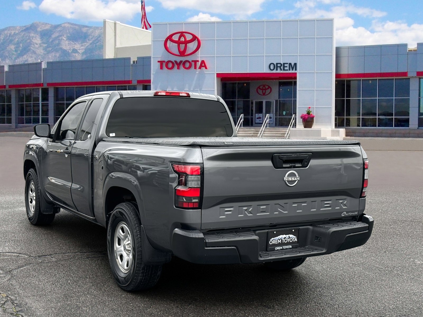 2022 Nissan Frontier - Image 5