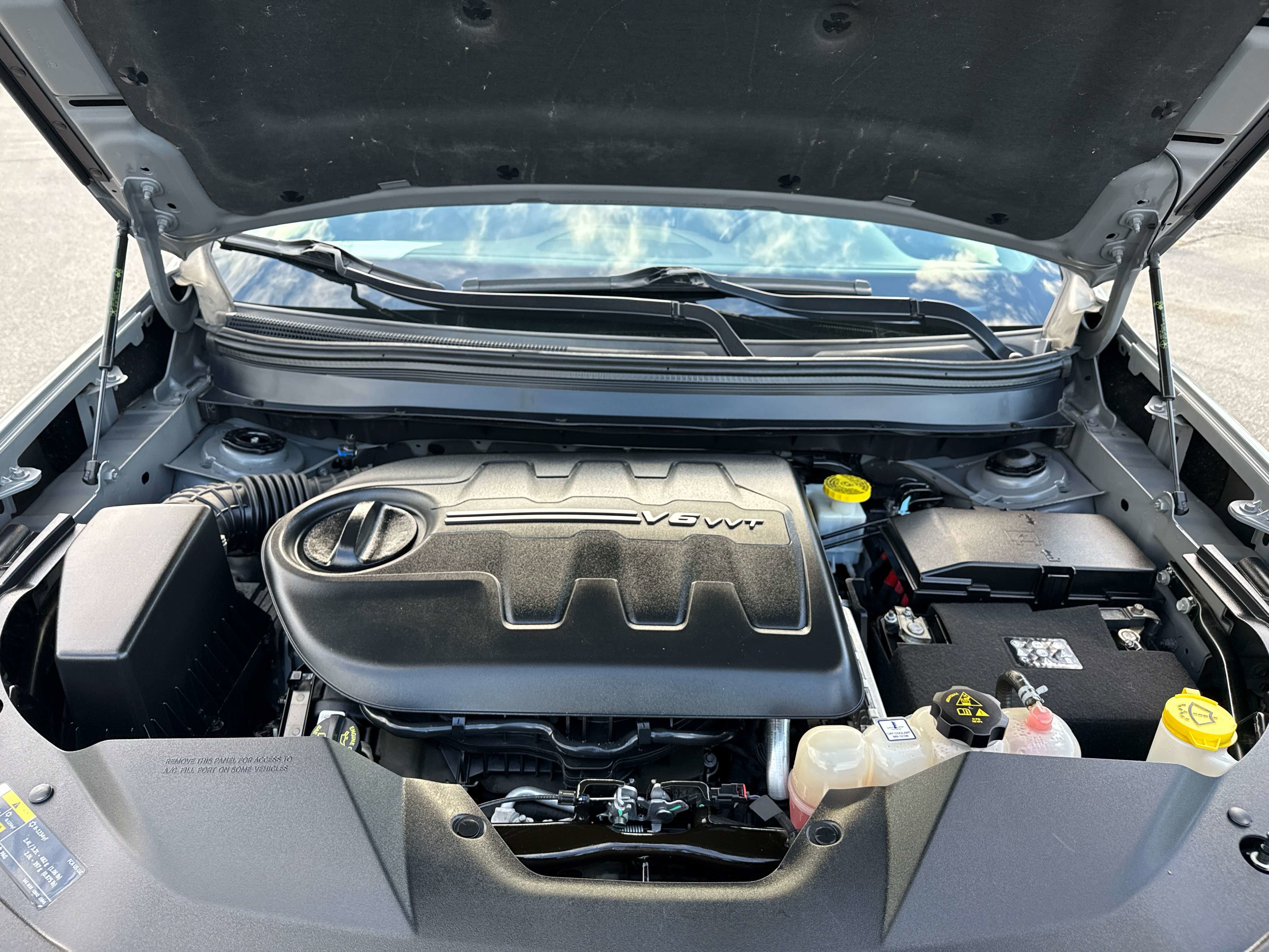 2019 Jeep Cherokee - Image 8