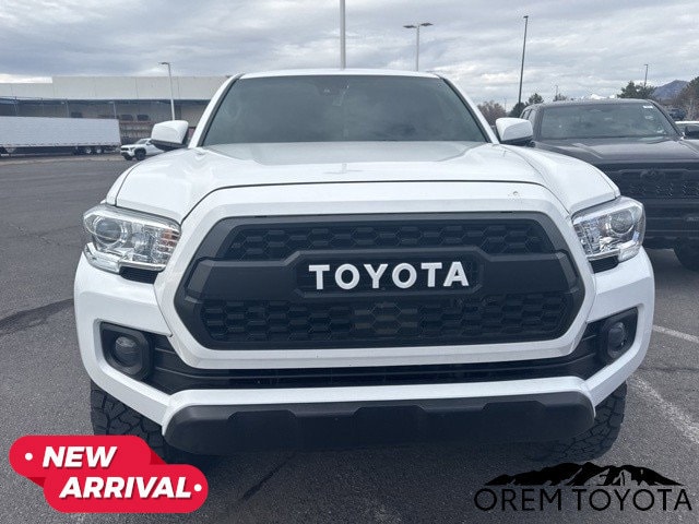 2023 Toyota Tacoma 4WD - Image 12