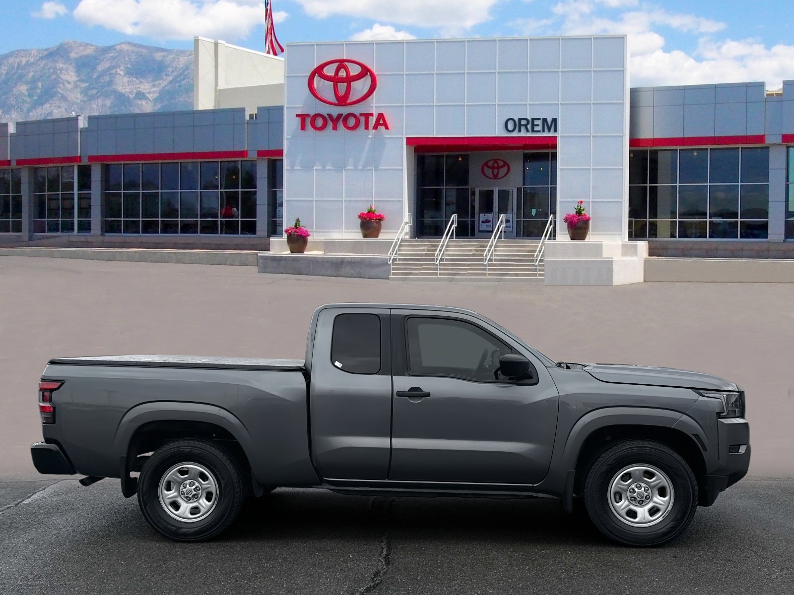 2022 Nissan Frontier - Image 3