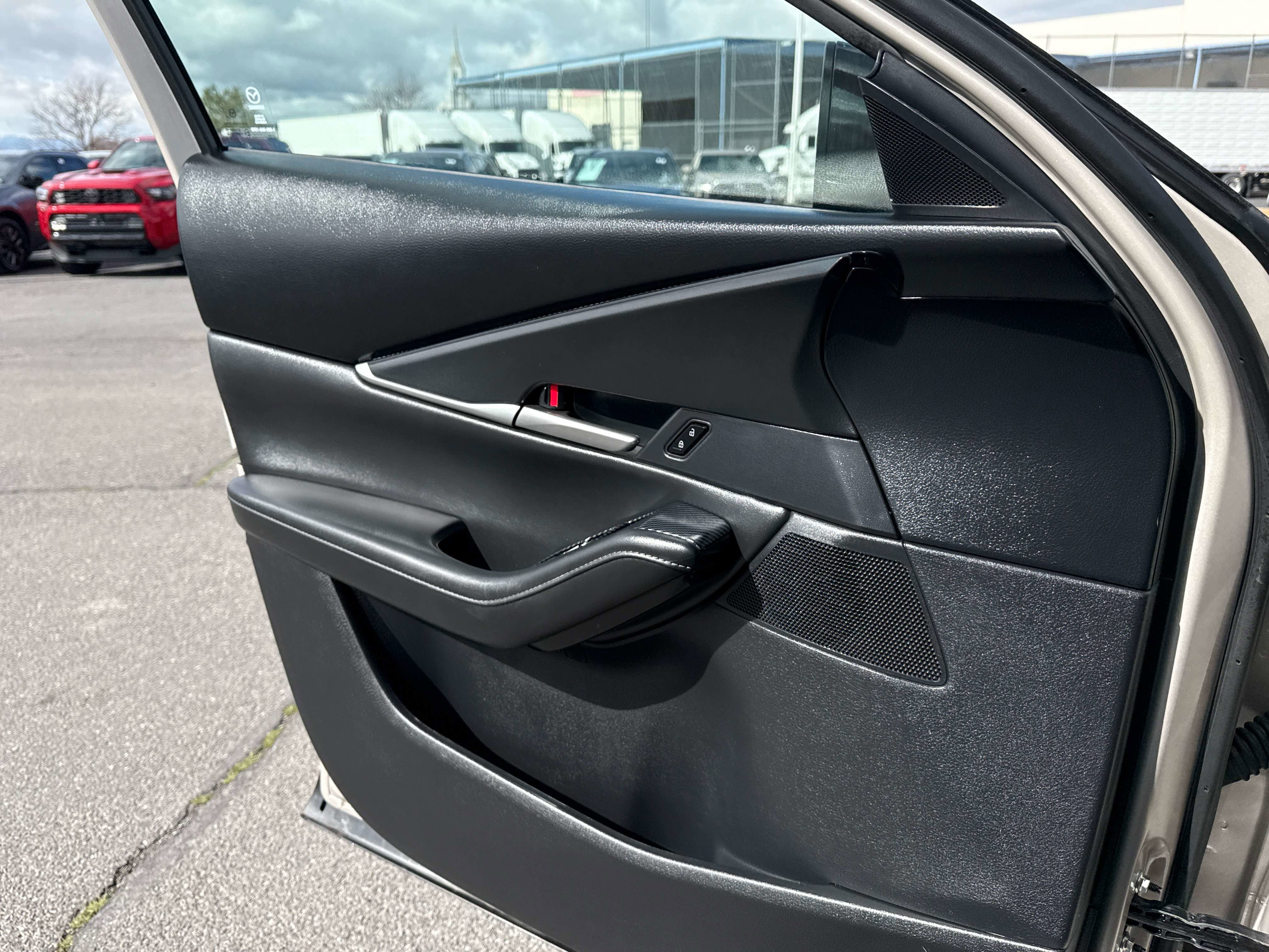 2024 Mazda CX-30 - Image 13