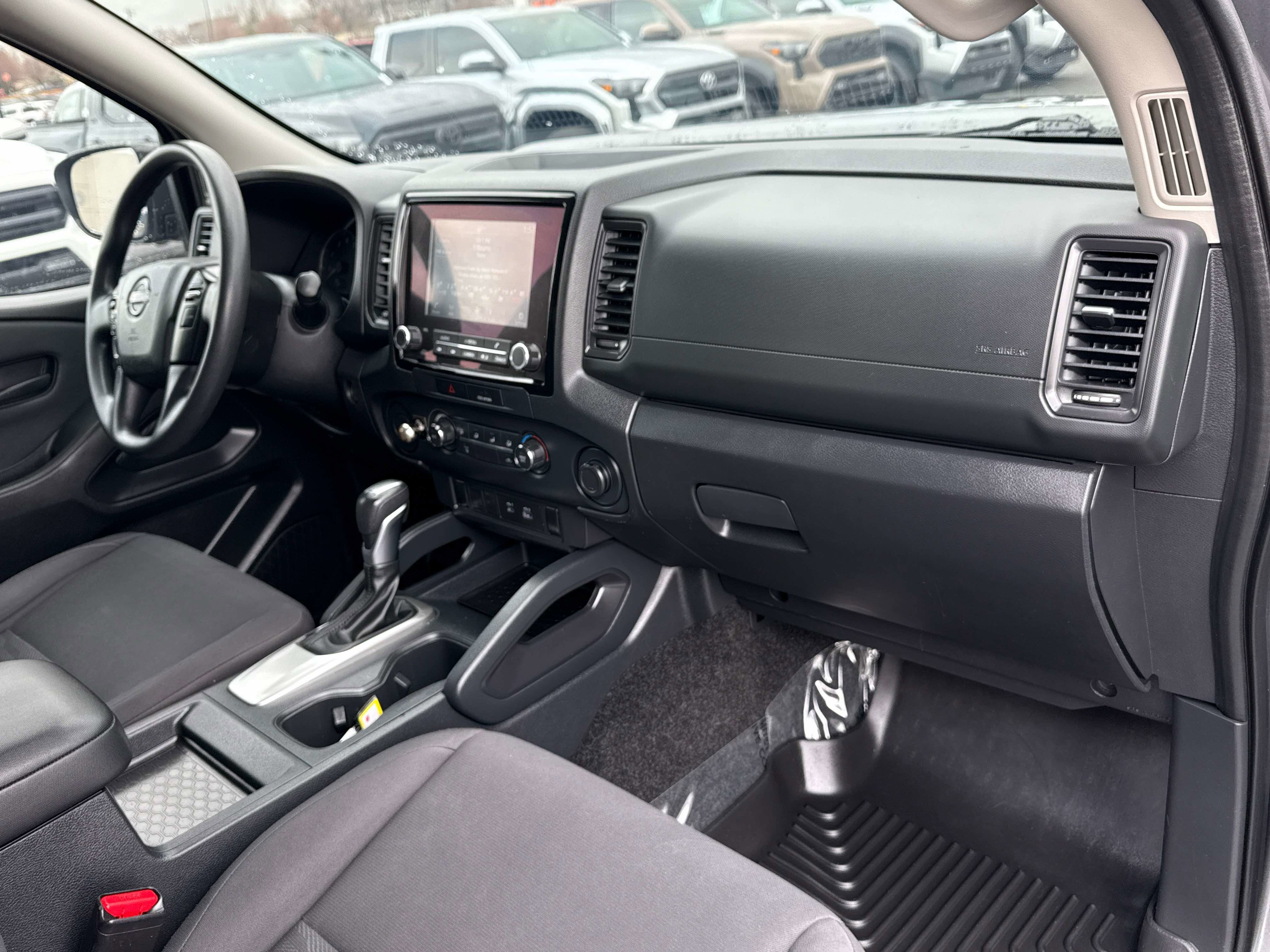 2022 Nissan Frontier - Image 18