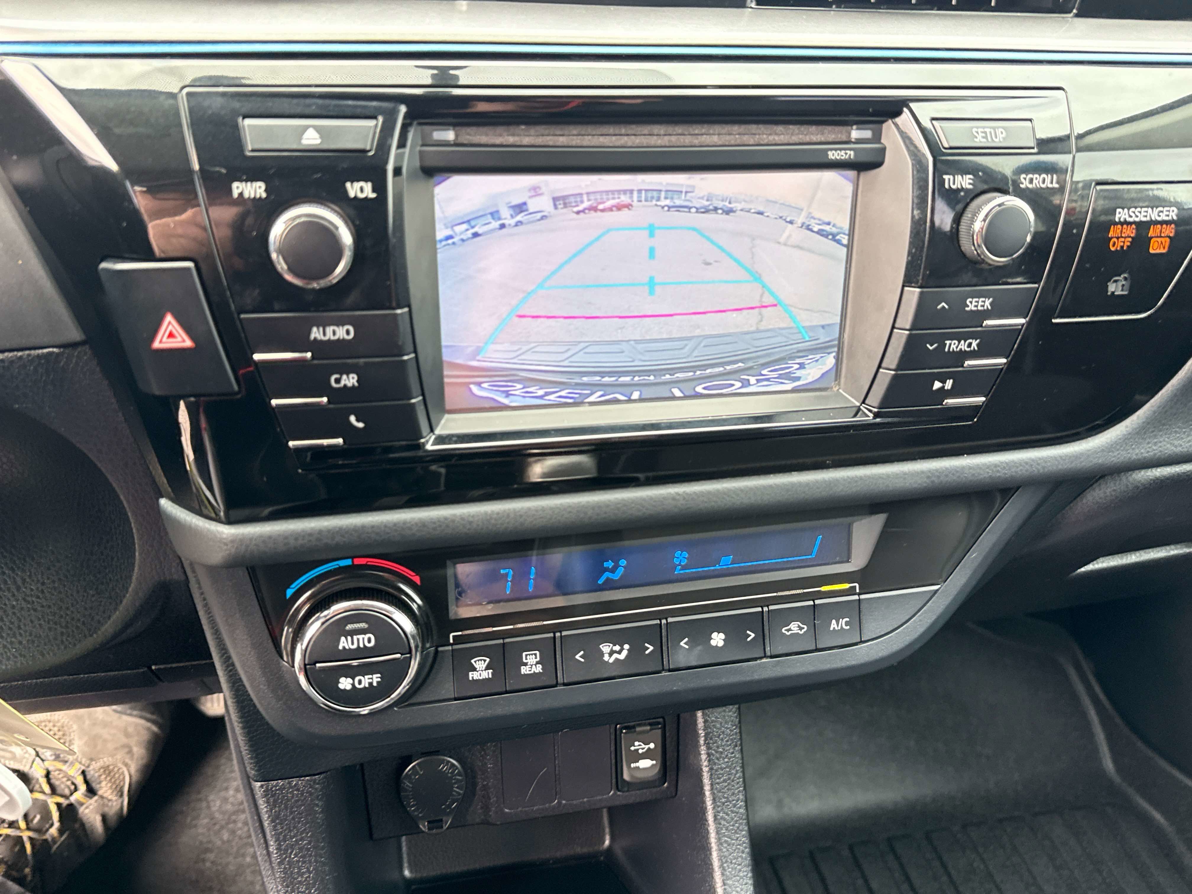 2016 Toyota Corolla - Image 22