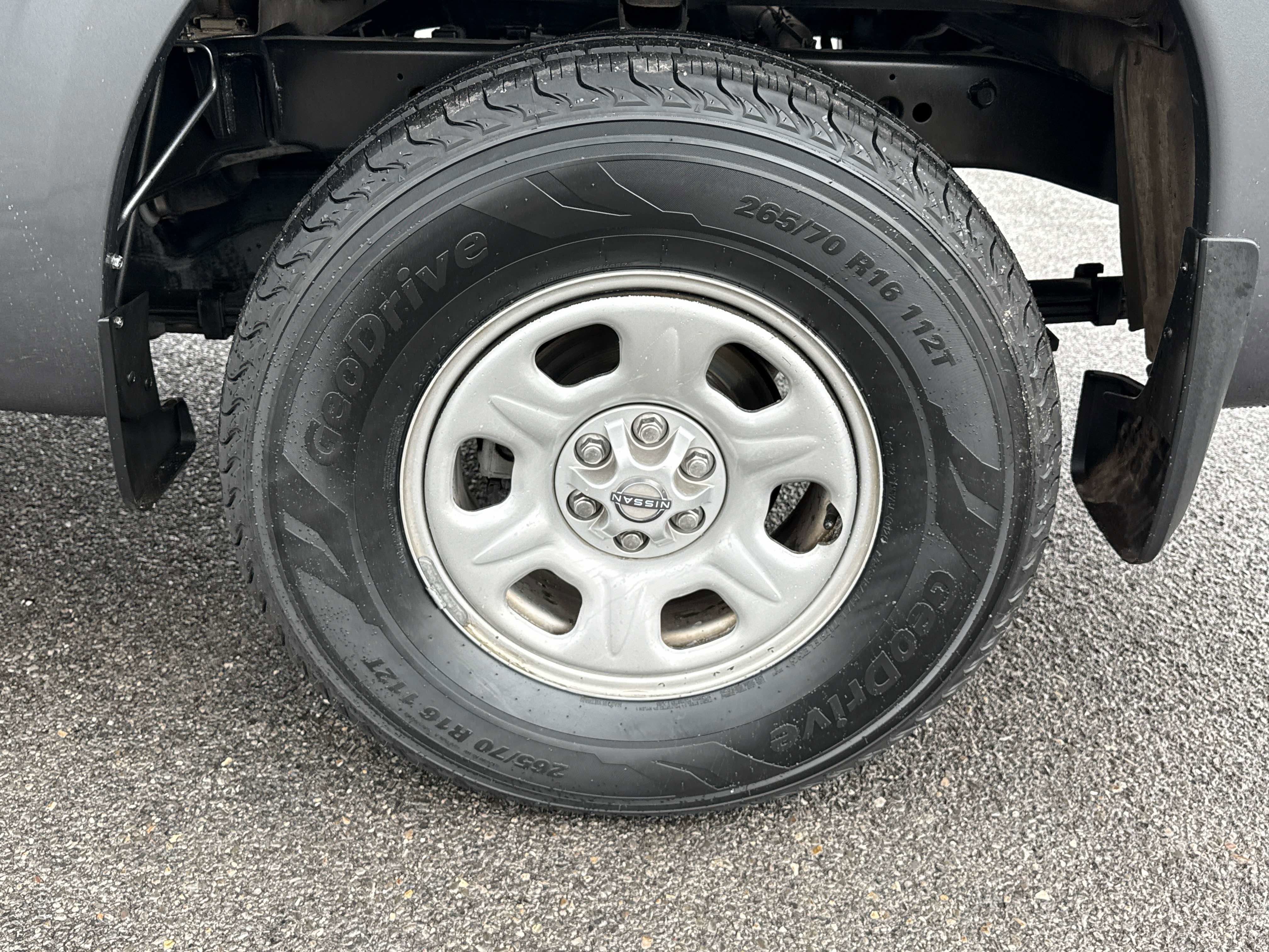 2022 Nissan Frontier - Image 7