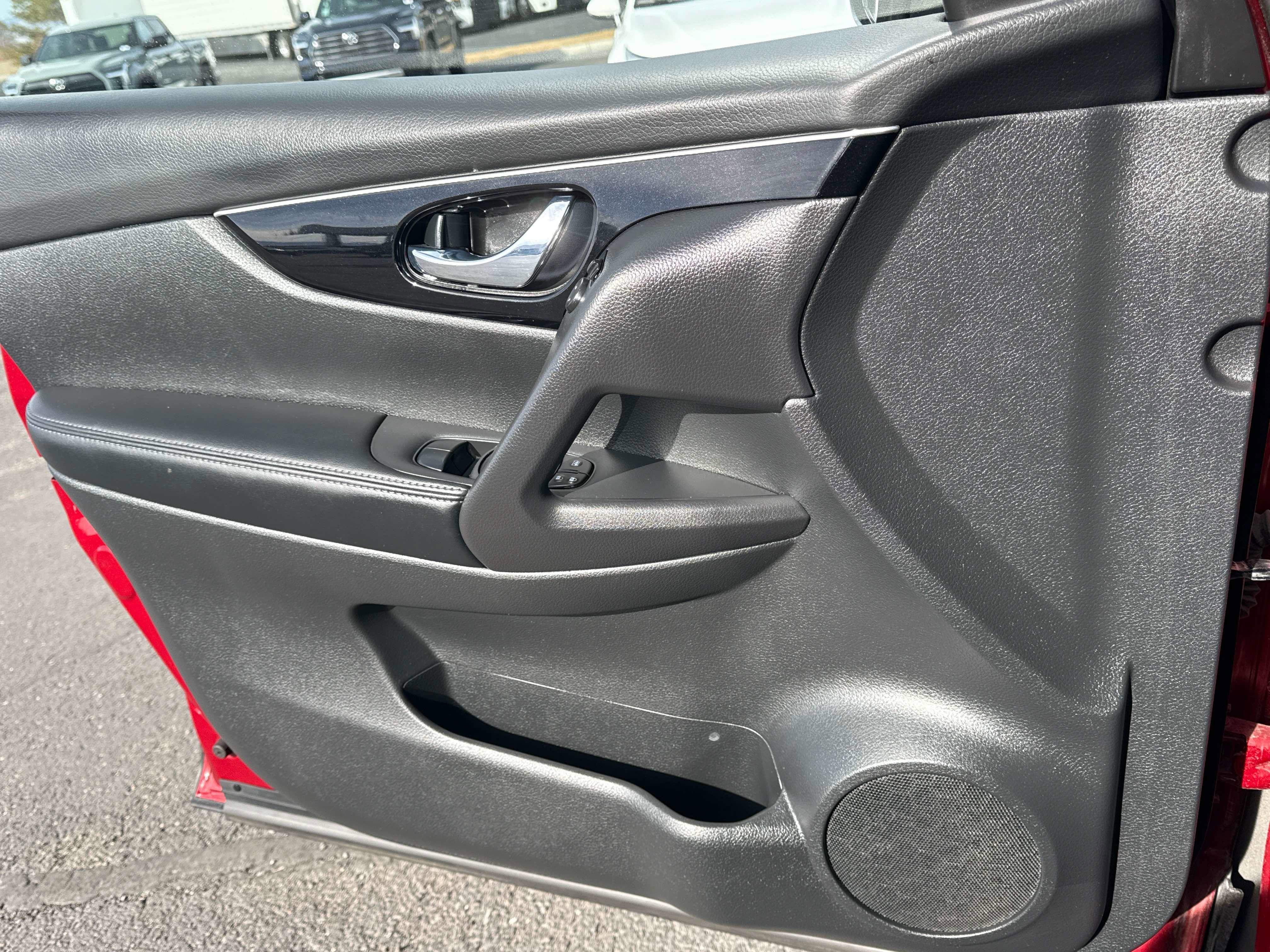 2019 Nissan Rogue Sport - Image 12