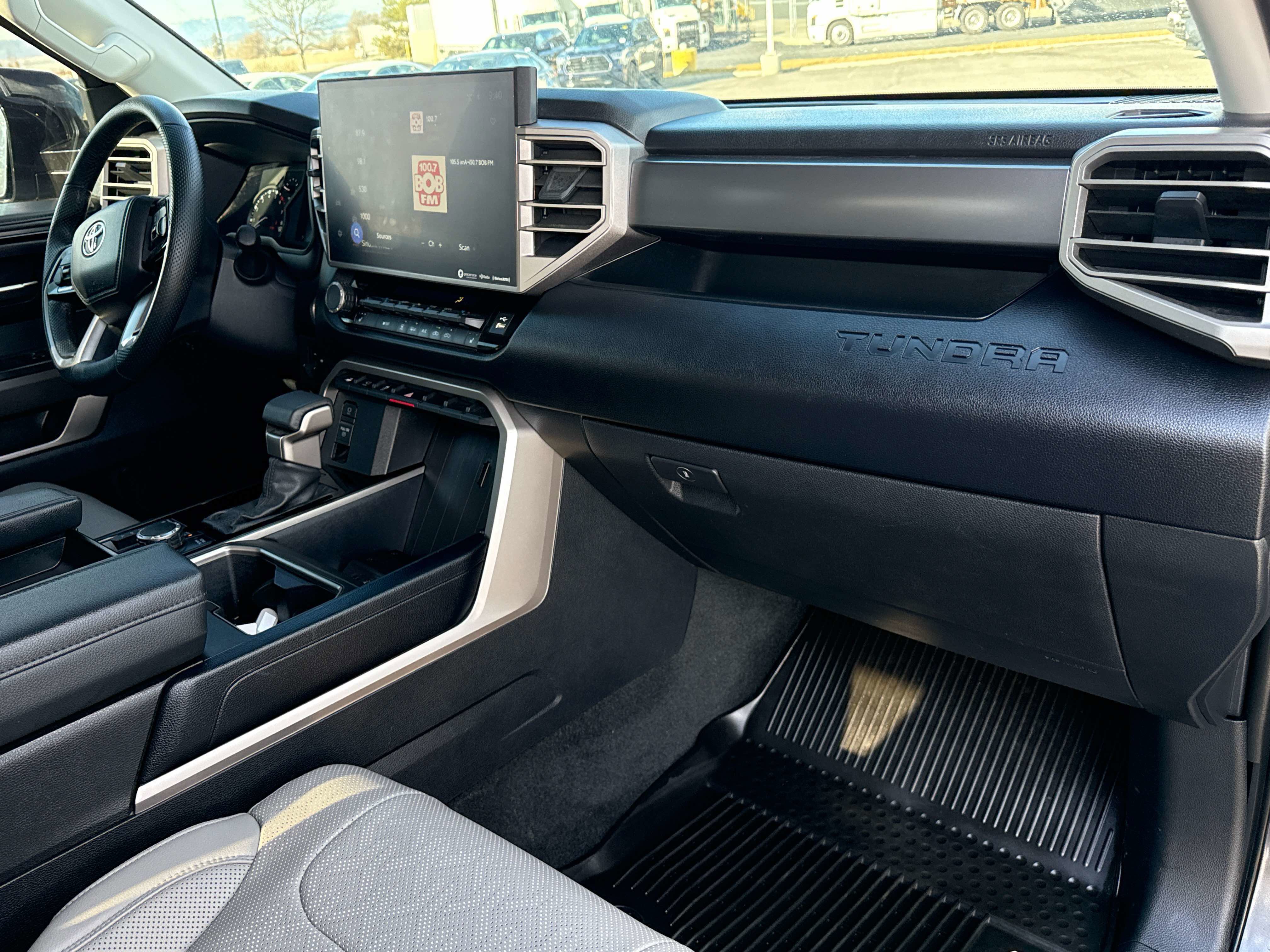 2024 Toyota Tundra 4WD - Image 19