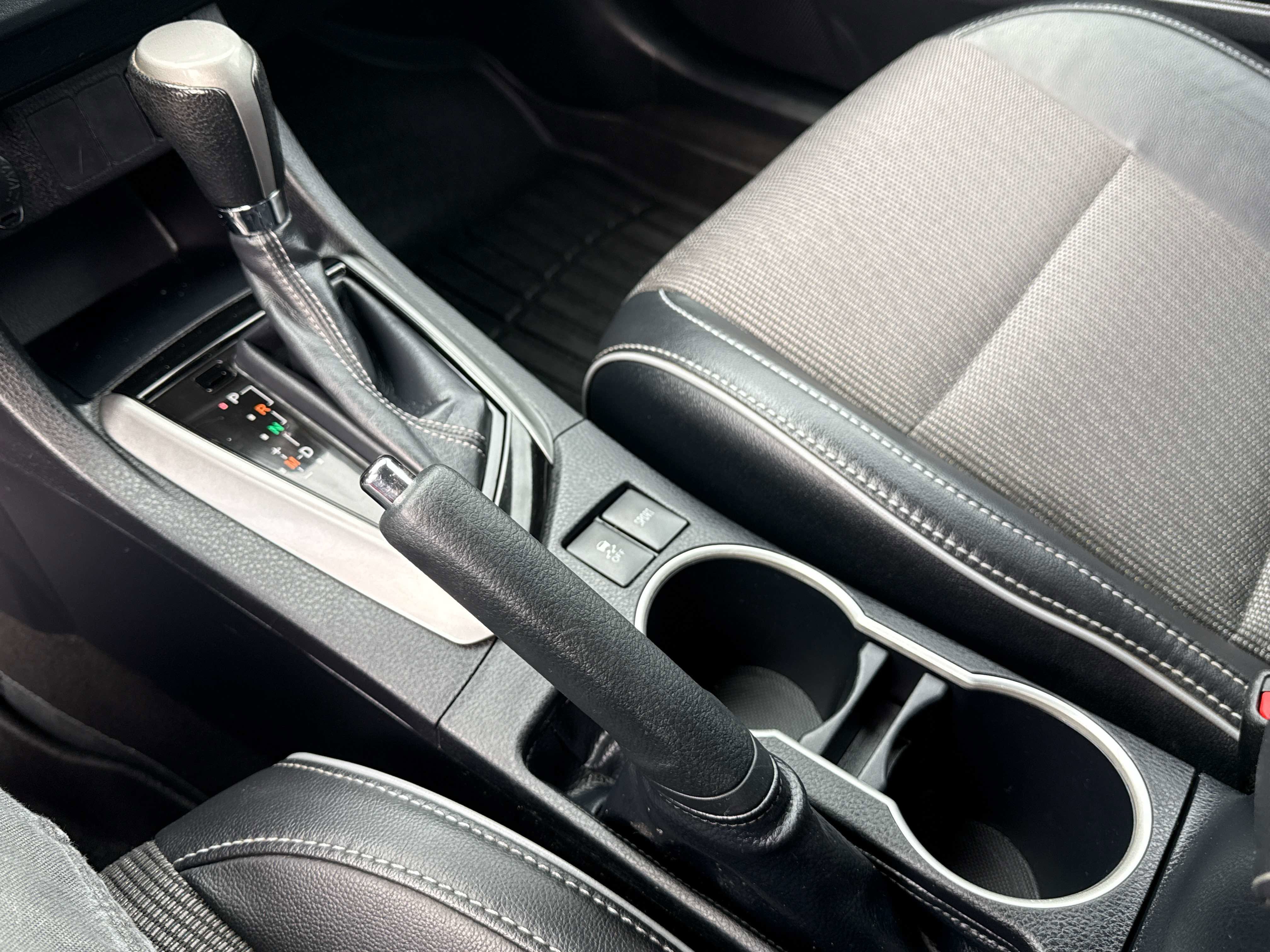 2016 Toyota Corolla - Image 20